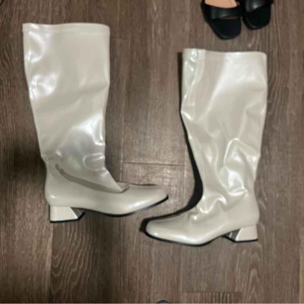 Trendy White Knee-High Boots
